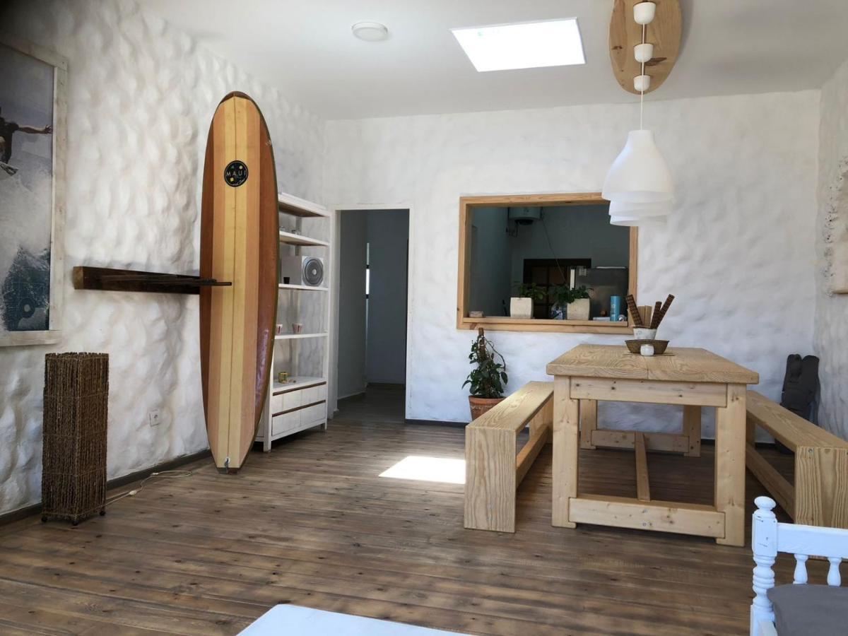 Wellenkind Surfschool Hostel Ла Паред Екстериор снимка